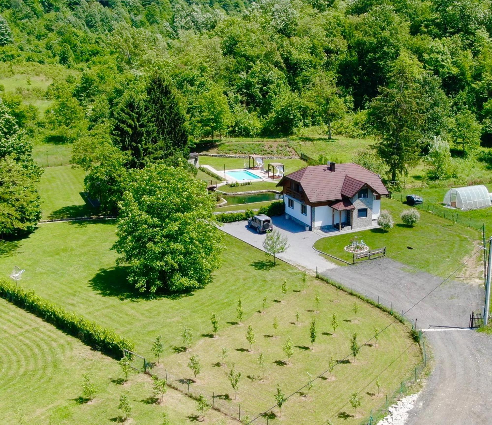 Vacation House Studenac Villa Bihać Exterior foto